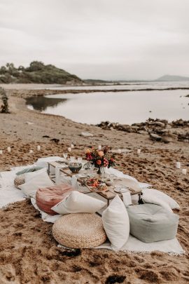 Un mariage en petit comité sur une plage du Pays Basque - Phots : Yoris Photographer - Blog mariage : La mariée aux pieds nus