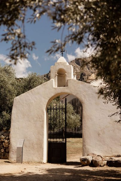 Un mariage en jaune en Corse - Photos : Dall'k - Blog mariage : La mariée aux pieds nus