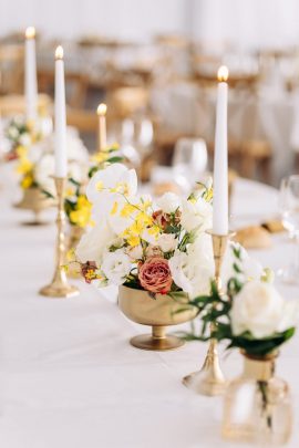 Un mariage en jaune en Bretagne - Photos : Amandine Ropars - Blog mariage : La mariée aux pieds nus