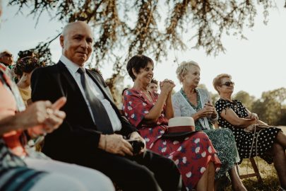 Un mariage simple et coloré au Domaine des Bidaudières - David Latour - La mariée aux pieds nus