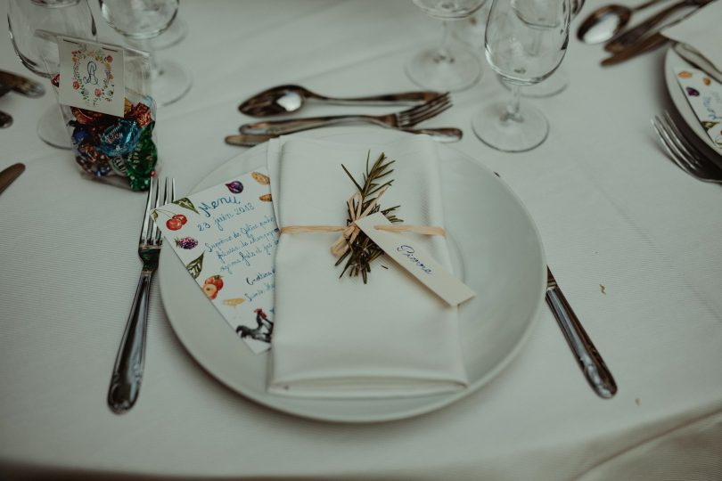 Un mariage simple et coloré au Domaine des Bidaudières - David Latour - La mariée aux pieds nus