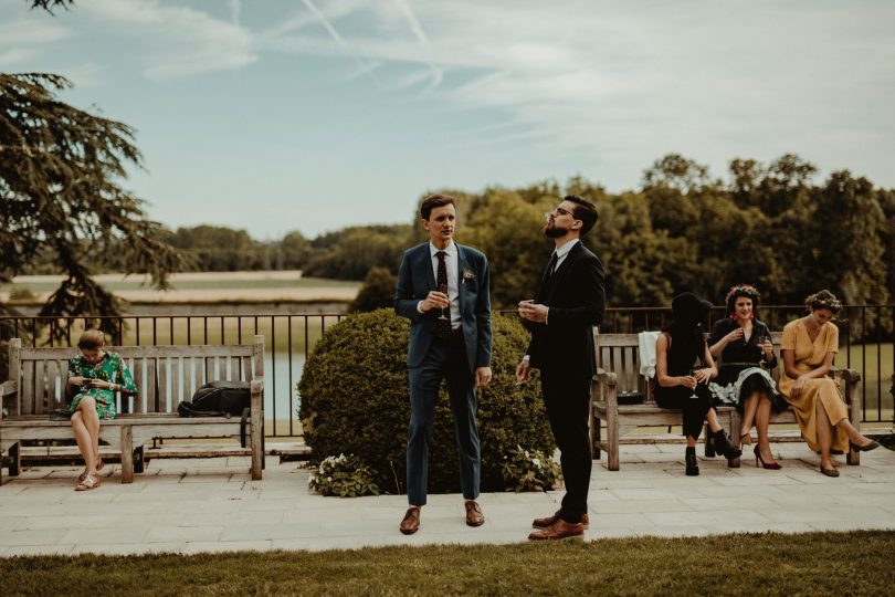 Un mariage simple et coloré au Domaine des Bidaudières - David Latour - La mariée aux pieds nus