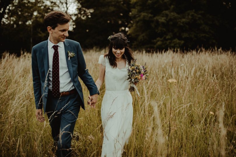 Un mariage simple et coloré au Domaine des Bidaudières - David Latour - La mariée aux pieds nus