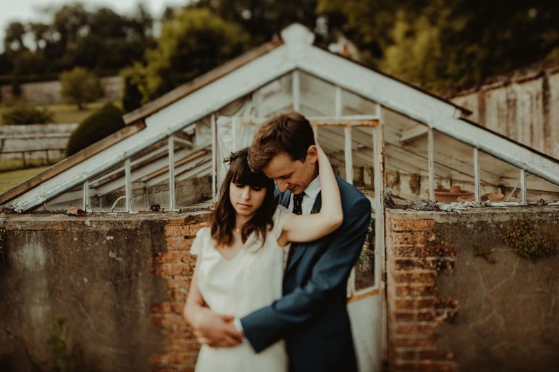 Un mariage simple et coloré au Domaine des Bidaudières - David Latour - La mariée aux pieds nus