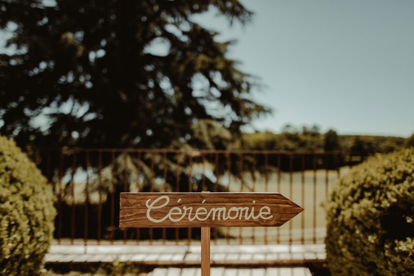 Un mariage simple et coloré au Domaine des Bidaudières - David Latour - La mariée aux pieds nus