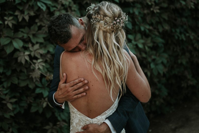 Un mariage dans le Lubéron à l'abbaye Saint Eusèbe - La mariée aux pieds nus