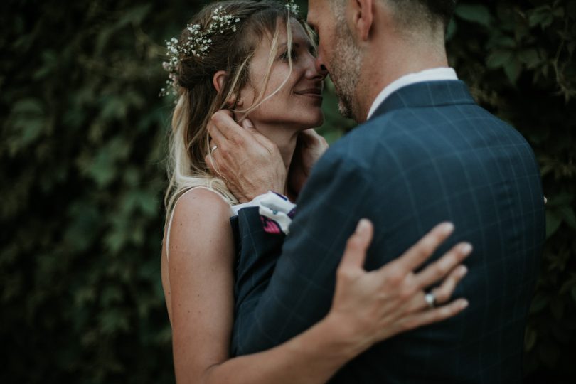 Un mariage dans le Lubéron à l'abbaye Saint Eusèbe - La mariée aux pieds nus