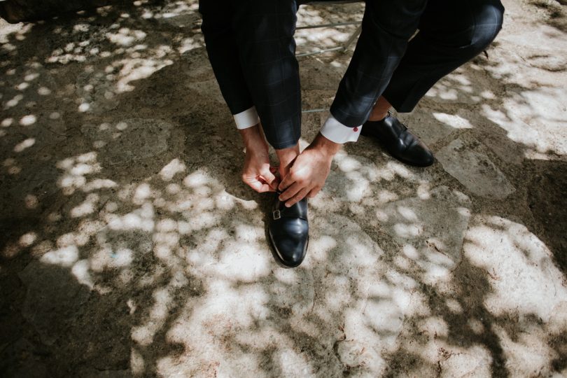 Un mariage dans le Lubéron à l'abbaye Saint Eusèbe - La mariée aux pieds nus