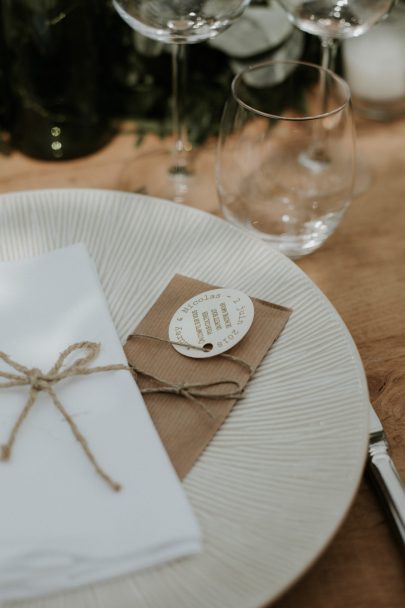 Un mariage dans le Lubéron à l'abbaye Saint Eusèbe - La mariée aux pieds nus