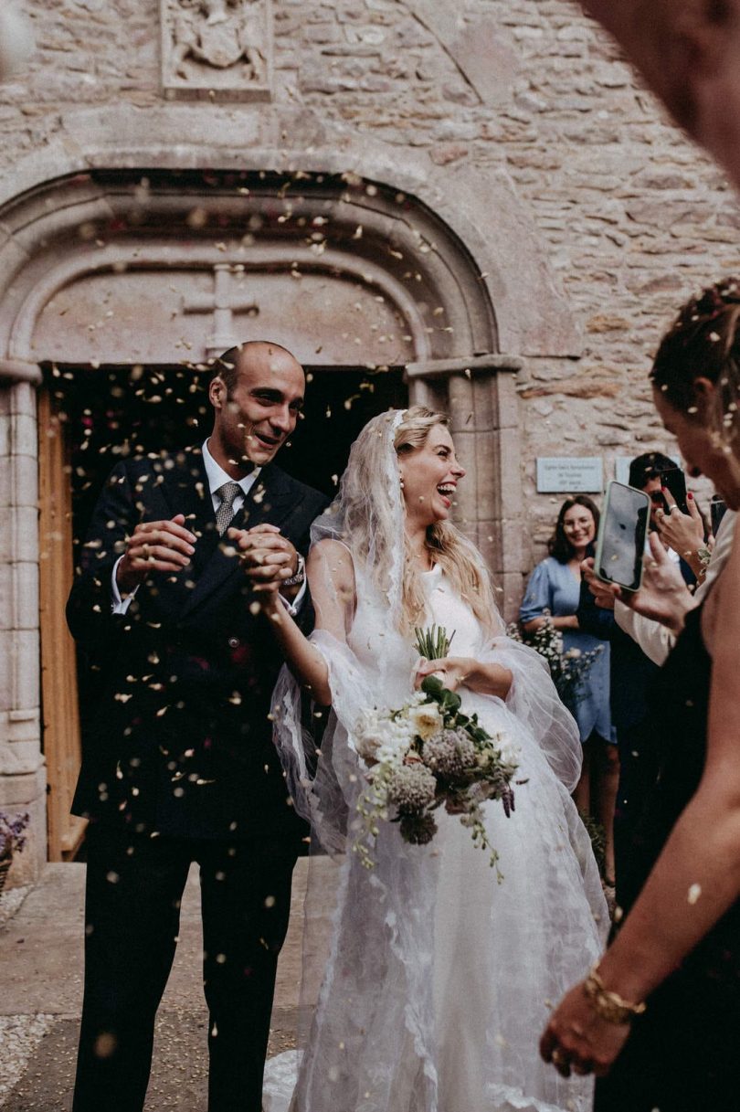 Un mariage au Manoir Equivocal en Bourgogne-Franche-Comté - Photos : Julie Blin - Blog mariage : La mariée aux pieds nus