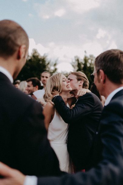 Un mariage au Manoir Equivocal en Bourgogne-Franche-Comté - Photos : Julie Blin - Blog mariage : La mariée aux pieds nus