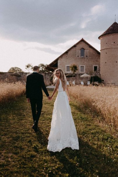 Un mariage au Manoir Equivocal en Bourgogne-Franche-Comté - Photos : Julie Blin - Blog mariage : La mariée aux pieds nus