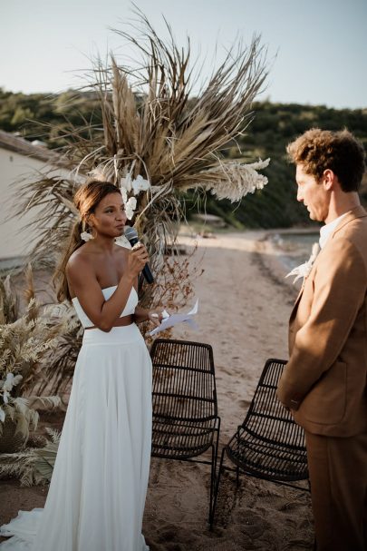 Un mariage au Maora Beach en Corse - Photos : Coralie Lescieux - Blog mariage : La mariée aux pieds nus