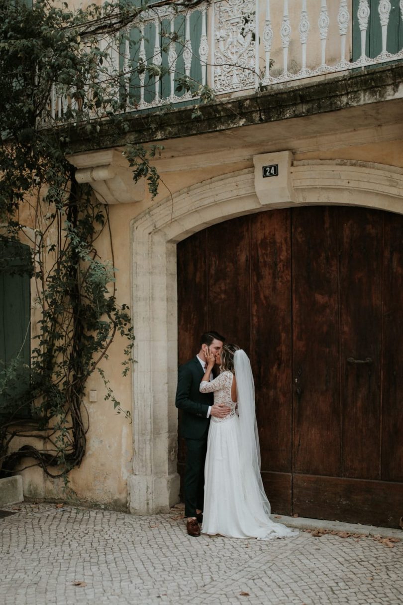 Un mariage au Mas d'Arvieux en Provence - Photos : Soul Pics - Blog mariage : La mariée aux pieds nus