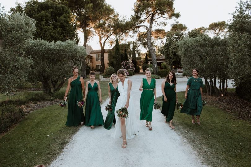 Un mariage au Mas de la Rose en Provence - Photos : Soulpics - Blog mariage : La mariée aux pieds nus