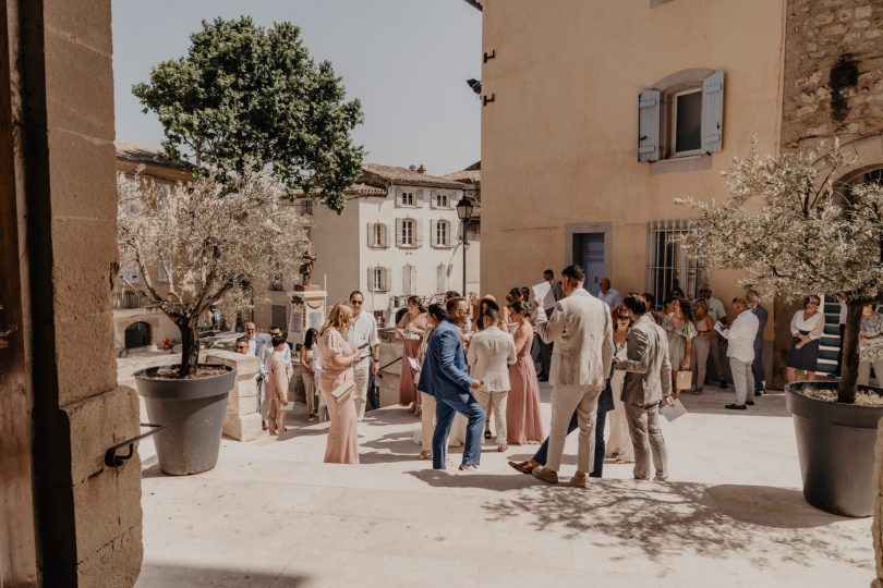 Un mariage au Mas des Costes en Provence - Photos : Brune Photographie - Blog mariage : La mariée aux pieds nus