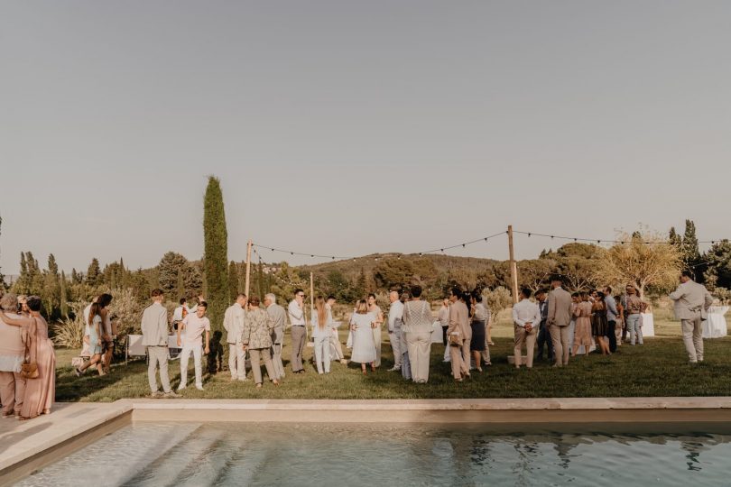 Un mariage au Mas des Costes en Provence - Photos : Brune Photographie - Blog mariage : La mariée aux pieds nus