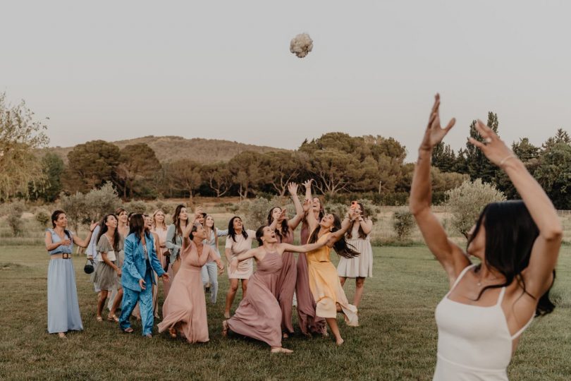 Un mariage au Mas des Costes en Provence - Photos : Brune Photographie - Blog mariage : La mariée aux pieds nus