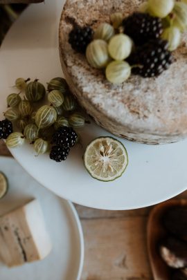 Un mariage minimaliste au Domaine du Vallon des Glauges en Provence - Photos : SoulPics - Blog mariage : La mariée aux pieds nus