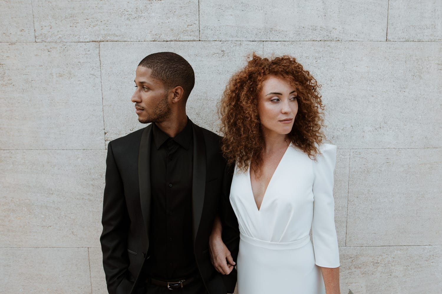 Un mariage minimaliste au Domaine du Vallon des Glauges en Provence - Photos : SoulPics - Blog mariage : La mariée aux pieds nus