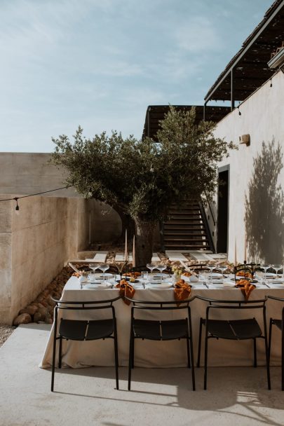 Un mariage minimaliste au Domaine du Vallon des Glauges en Provence - Photos : SoulPics - Blog mariage : La mariée aux pieds nus