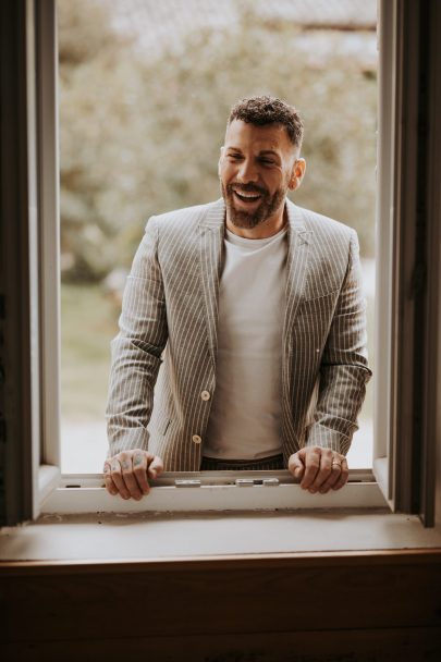 Un mariage minimaliste en blanc au Moulin des Gaffins - Photos : Ninon Duret - Blog mariage : La mariée aux pieds nus