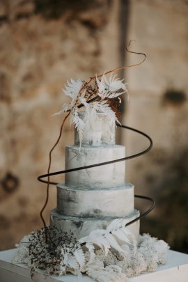 Un mariage minimaliste en blanc au Moulin des Gaffins - Photos : Ninon Duret - Blog mariage : La mariée aux pieds nus