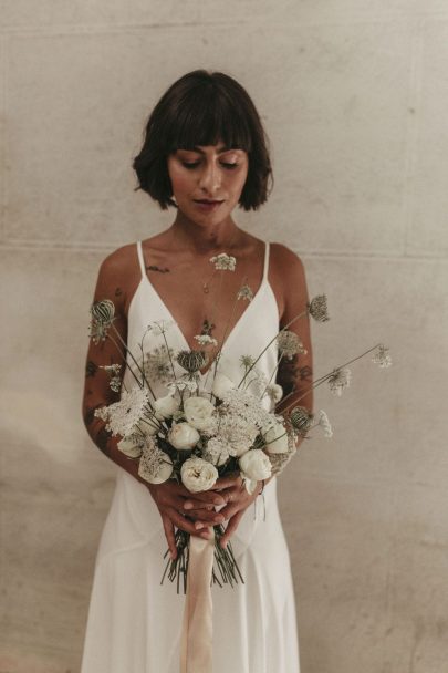 Un mariage minimaliste en blanc - Photos : Sandie Boloto - Blog mariage : La mariée aux pieds nus