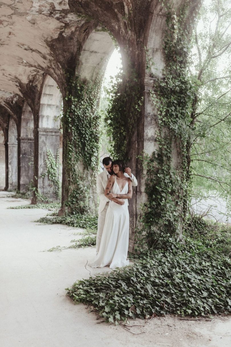 Un mariage minimaliste en blanc - Photos : Sandie Boloto - Blog mariage : La mariée aux pieds nus