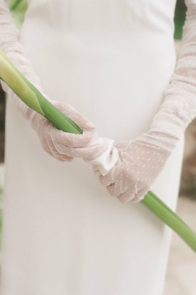 Un mariage minimaliste et élégant en vert et blanc en Espagne - Photos : Dalmare - Blog mariage : La mariée aux pieds nus