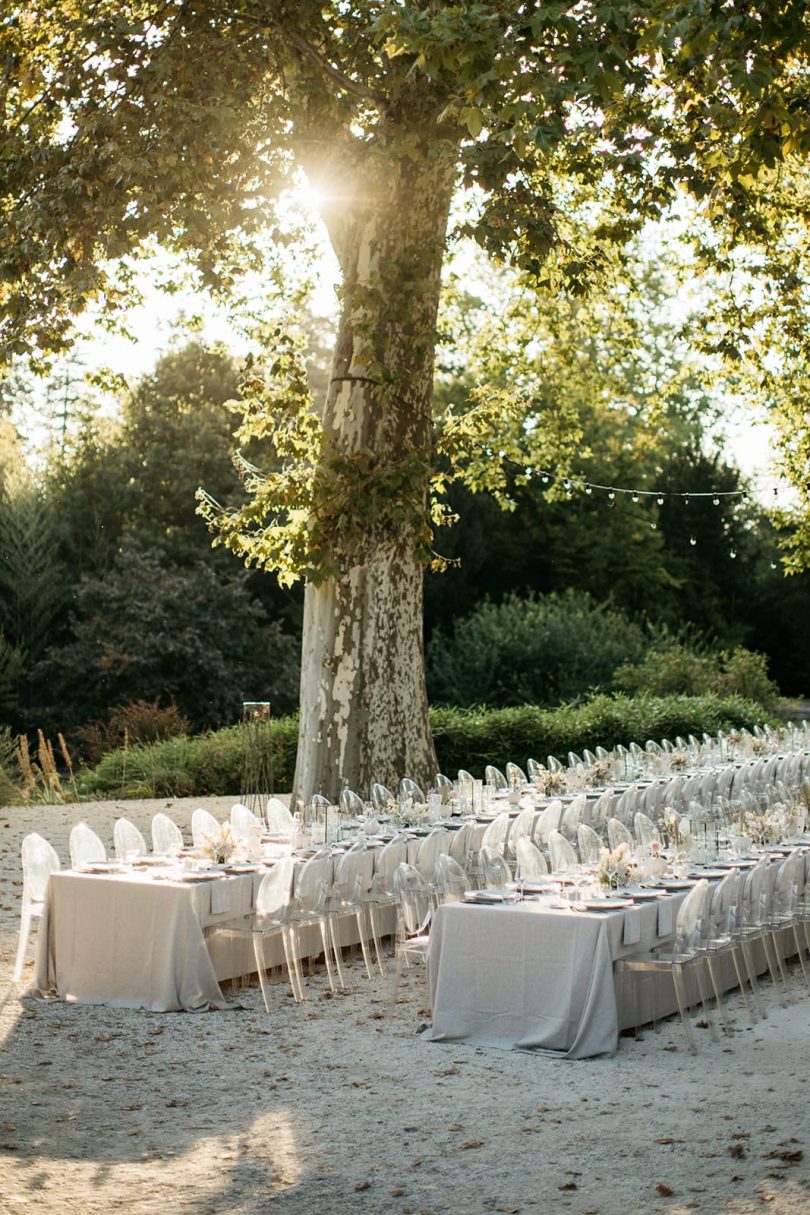 Un mariage moderne au Domaine de Blacons Photos : Lifestories Wedding - Organisation et DA : Atelier Blanc - Blog mariage : La mariée aux pieds nus