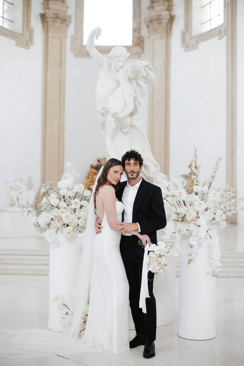 Un mariage en blanc au Musée de la Chartreuse - Photos : Pinewood Weddings - Wedding planner : Suzette et Simone - Blog mariage : La mariée aux pieds nus