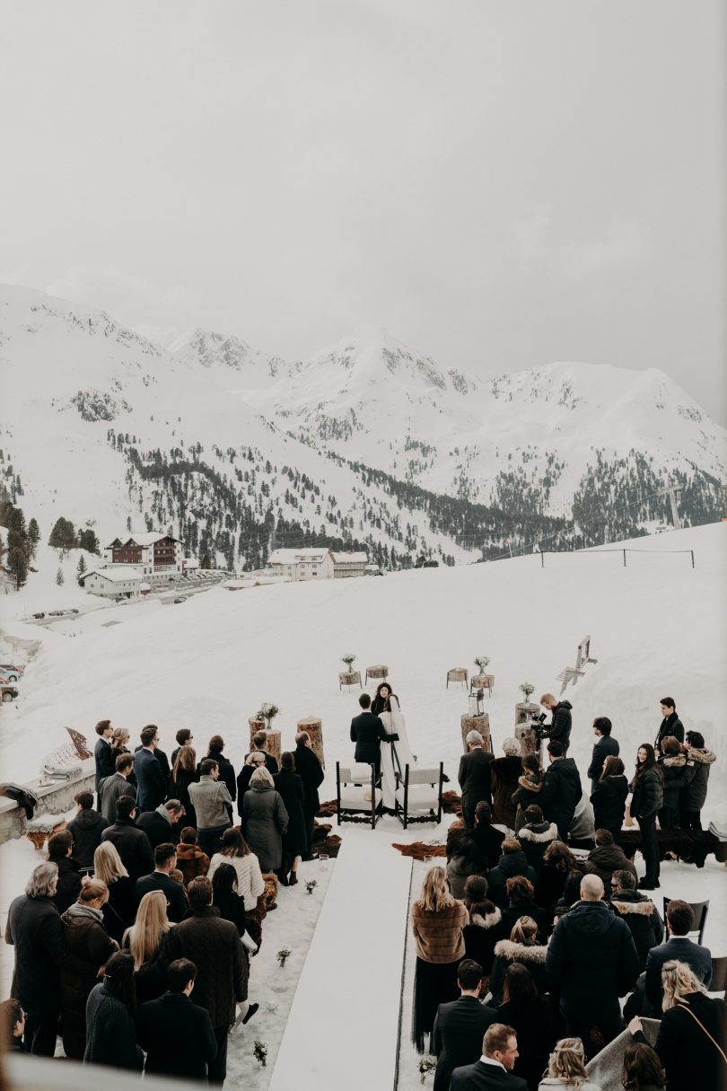 Un mariage sous la neige en Autriche - La mariée aux pieds nus