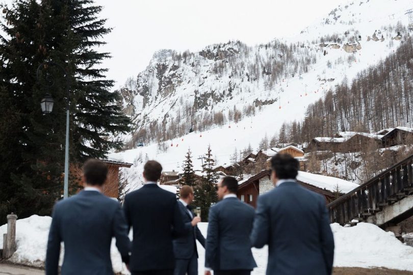 Un mariage à la montagne à Tignes dans les Alpes - Photos : NeuPap Photography - Blog mariage : La mariée aux pieds nus