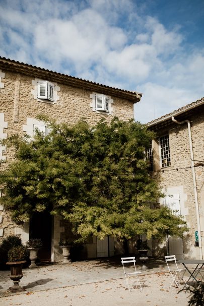 Un mariage au Moulin des Gaffins près d'Avignon - Photos : Coralie Lescieux - Blog mariage : La mariée aux pieds nus
