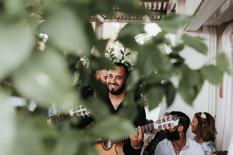 Un mariage dans la maison familiale près de Nimes - Photos : Laurent Brouzet - Blog mariage : La mariée aux pieds nus