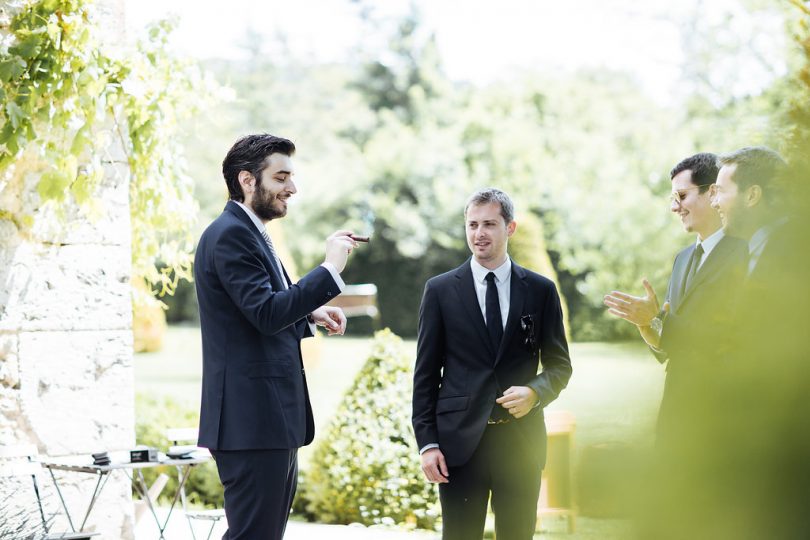 Un mariage en blanc en Normandie à la Dîme de Giverny - Photos : Zoe Fidji - Blog mariage : La mariée aux pieds nus