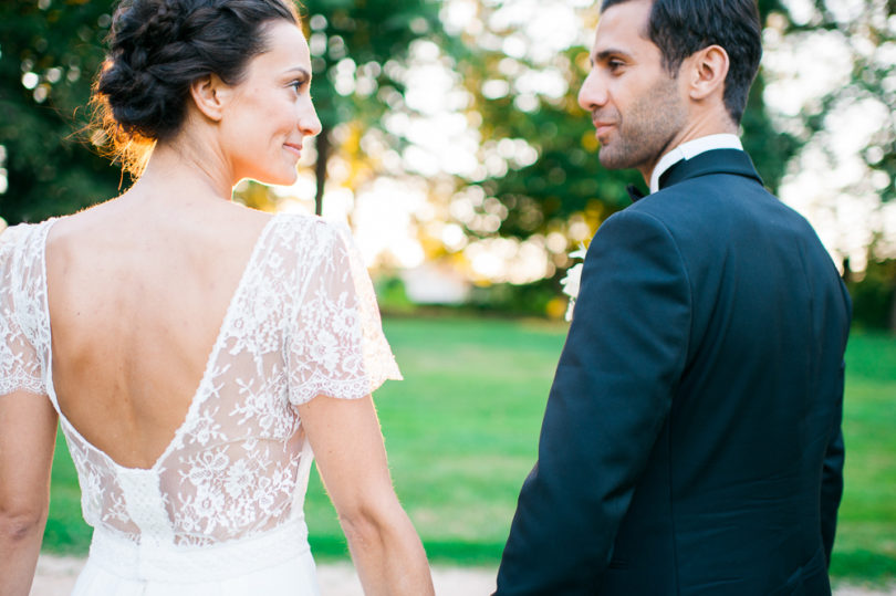 Un mariage pastel dans le Beaujolais - La mariée aux pieds nus - Photos : Marion Heurteboust