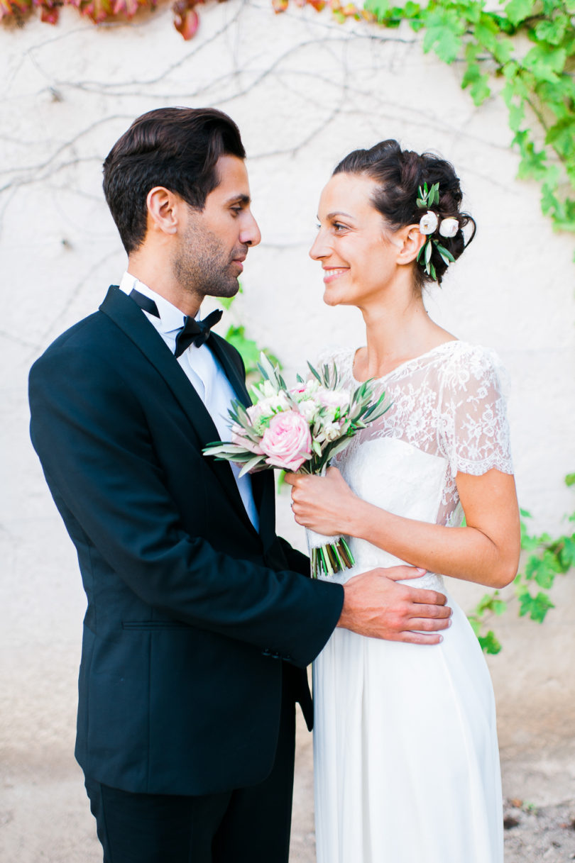 Un mariage pastel dans le Beaujolais - La mariée aux pieds nus - Photos : Marion Heurteboust