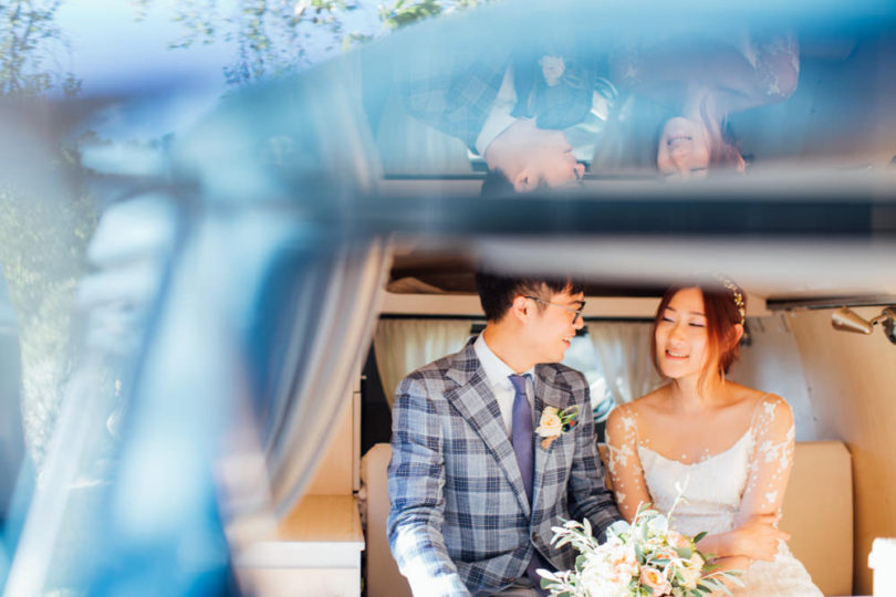 Un mariage pastel au Château Margui dans le Var - A découvrir sur www.lamarieeauxpiedsnus.com - Photos : Alex Tome Photography