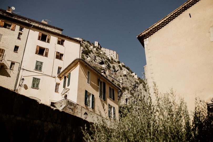 Un mariage sur le thème de Peaky Blinders au Château Haute Germaine dans les Alpes Maritimes - Photos : David Latour - Blog mariage : La mariée aux pieds nus