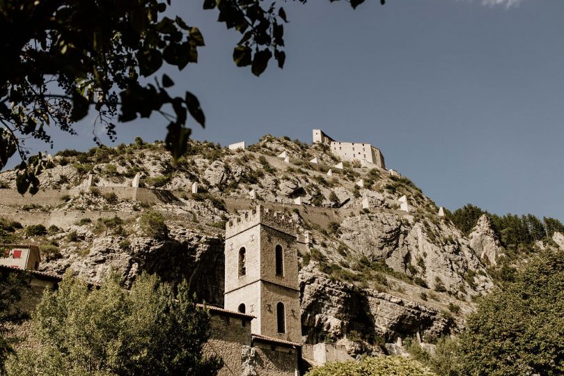 Un mariage sur le thème de Peaky Blinders au Château Haute Germaine dans les Alpes Maritimes - Photos : David Latour - Blog mariage : La mariée aux pieds nus