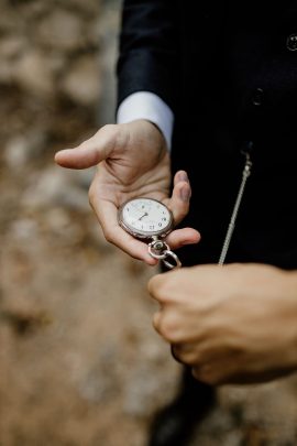 Un mariage sur le thème de Peaky Blinders au Château Haute Germaine dans les Alpes Maritimes - Photos : David Latour - Blog mariage : La mariée aux pieds nus