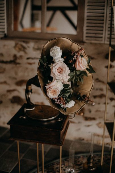 Un mariage inspiré par Peaky Blinders au Domaine de Voisenon en Seine-et-Marne - Photos : Gwendoline Noir - Blog mariage : La mariée aux pieds nus