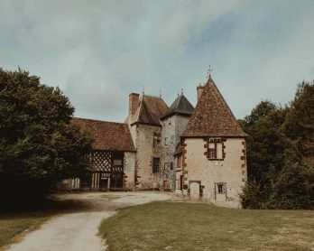 Un mariage à la Seigneurie d'Alleray dans le Perche - Photos : David Latour - Blog mariage : La mariée aux pieds nus