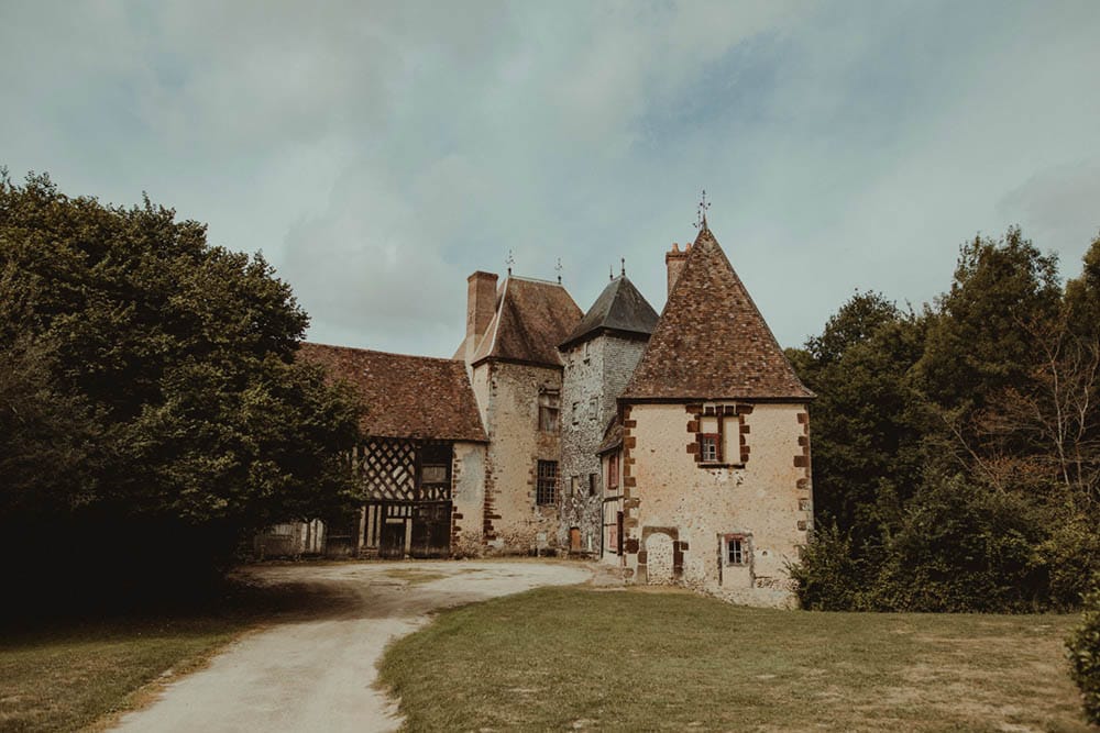 Un mariage à la Seigneurie d'Alleray dans le Perche - Photos : David Latour - Blog mariage : La mariée aux pieds nus