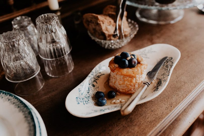 Un mariage en petit comité - Photos : Celine Deligey - Blog mariage : La mariée aux pieds nus