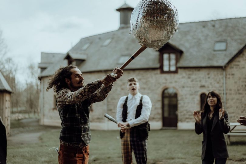 Un mariage en petit comité au Domaine des Hayes près de Rennes - Photos : Lilipop Photographie - Blog mariage : La mariée aux pieds nus