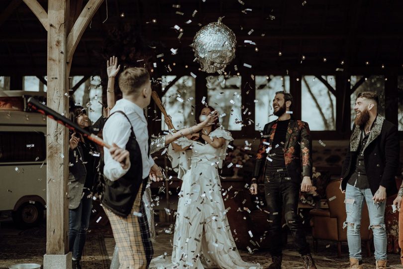 Un mariage en petit comité au Domaine des Hayes près de Rennes - Photos : Lilipop Photographie - Blog mariage : La mariée aux pieds nus