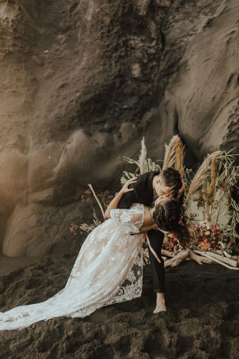 Un mariage en petit comité sur l'île de La Réunion - Photos : Abigail Morellon - Blog mariage : La mariée aux pieds nus